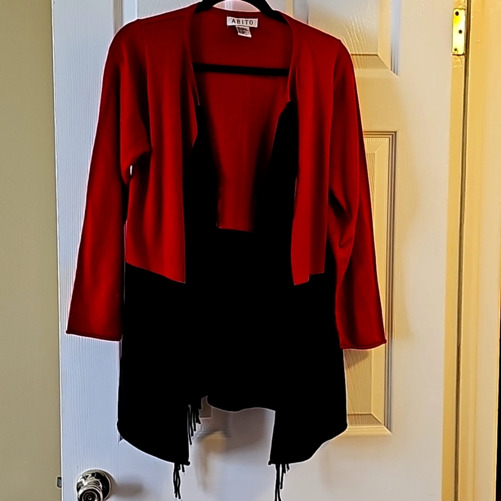 ABITO Red and black sweater S with tassel accent